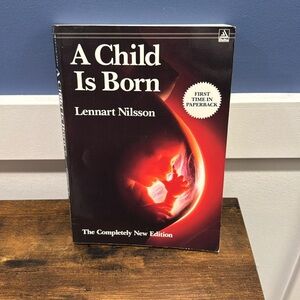A Child Is Born By Lennart Nilsson Paperback Pregnancy Childbirth Labor Delivery